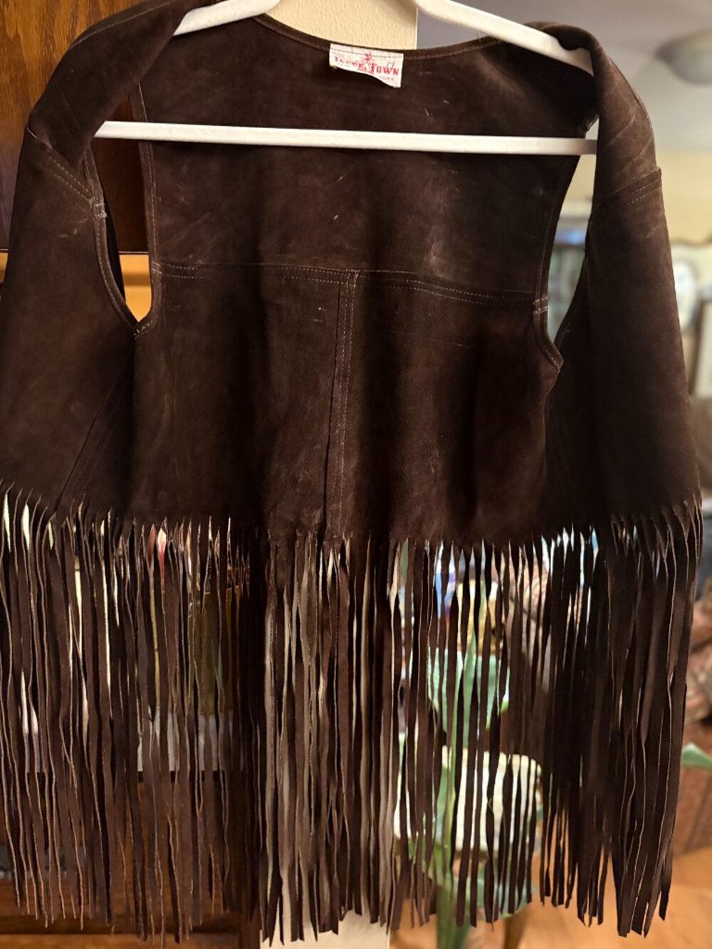 VINTAGE TEPEE TOWN NY FRINGE VEST - Picture 3 of 10